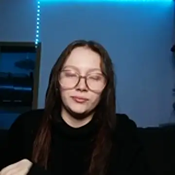 YoungLisaa18 online show from 19, 1, 2026