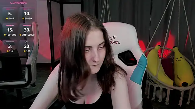 KiraDuvall online show from 6, 4, 2026