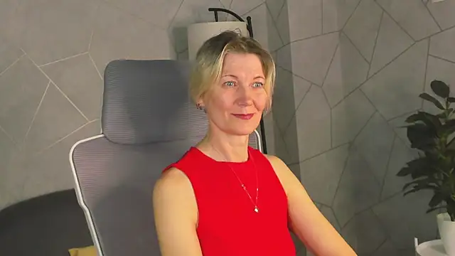 Julie Lucas online show from 17, 3, 2026