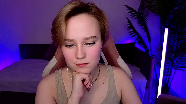 Snapshot of Ellie_Heavenly chatting on 13, 2, 2026 Ellie Heavenly online show from 13, 2, 2026