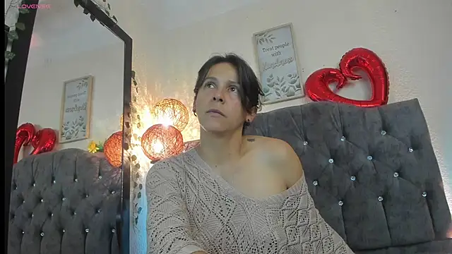 Snapshot of daenerys_11 chatting on 14, 1, 2026 daenerys 11 online show from 14, 1, 2026