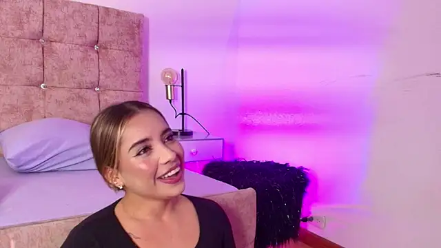 Snapshot of Lucy_Carson_ chatting on 12, 2, 2026 Lucy Carson online show from 12, 2, 2026