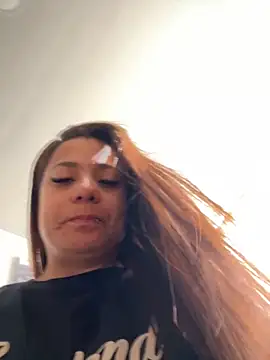 Pretty  Milf online show from 24, 5, 2026