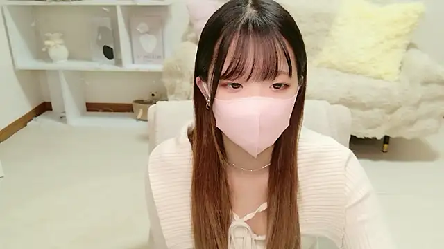 Snapshot of NOA_cha chatting on 17, 4, 2026 NOA cha online show from 17, 4, 2026