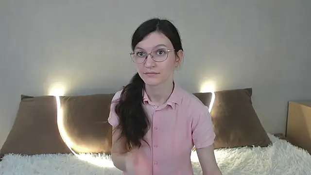 ThoraMarola online show from 3, 4, 2026