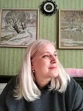 NyushaLollipop online show from 7, 3, 2026