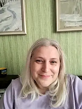 NyushaLollipop online show from 11, 5, 2026