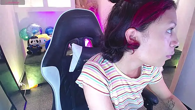 Snapshot of melodyy_as chatting on 9, 6, 2026 melodyy as online show from 9, 6, 2026