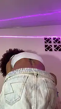 Snapshot of julietha_sexy chatting on 1, 8, 2026 julietha sexy online show from 1, 8, 2026