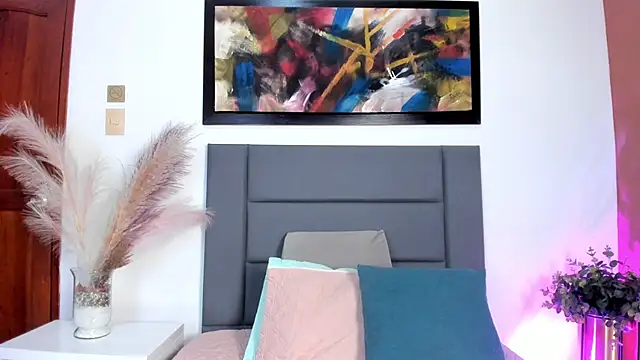 TessaMonroee online show from 7, 3, 2026