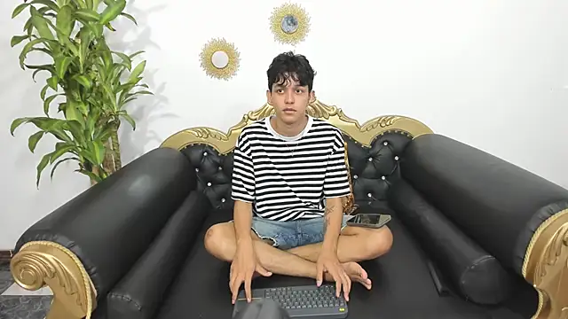 Snapshot of jisus_catt chatting on 15, 7, 2026 jisus catt online show from 15, 7, 2026