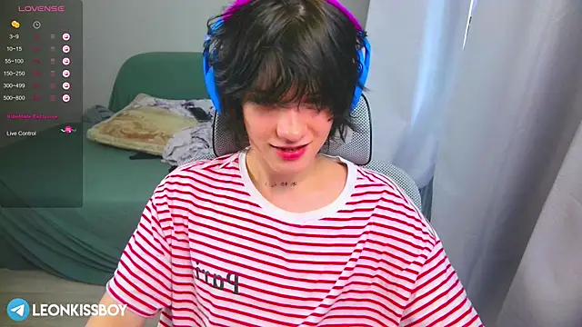 LeonBoykisser online show from 27, 3, 2026