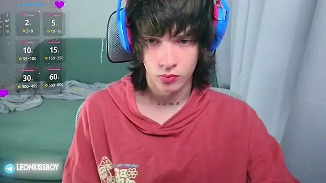 Snapshot of LeonBoykisser chatting on 14, 7, 2026 LeonBoykisser online show from 14, 7, 2026