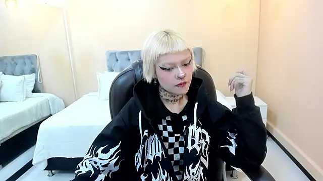 Bela Craxkerr online show from 31, 3, 2026