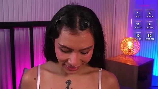 Molly  davis online show from 6, 4, 2026