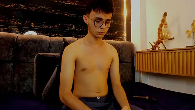 Alhan Twink online show from 13, 3, 2026