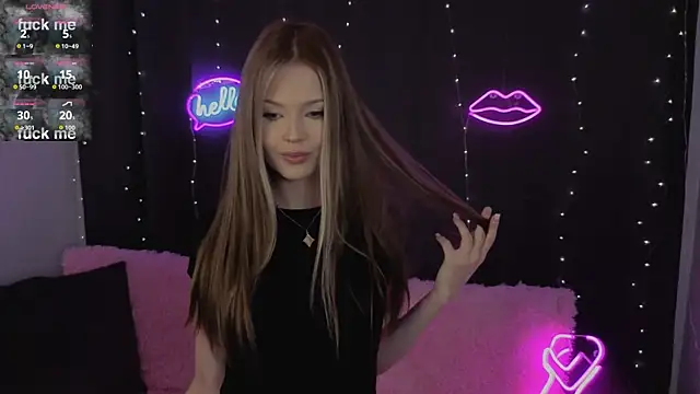 Snapshot of ElsaDivine chatting on 2, 8, 2026 ElsaDivine online show from 2, 8, 2026