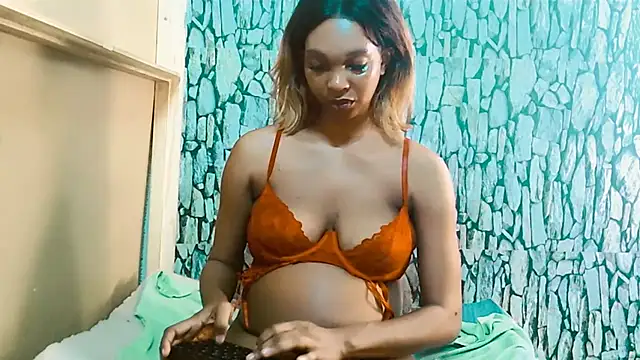 Snapshot of Caramelminxxx1 chatting on 18, 2, 2026 Caramelminxxx1 online show from 18, 2, 2026