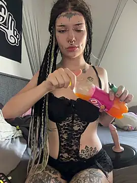 demonLamia online show from 23, 7, 2026
