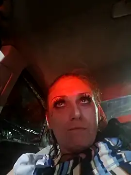 LadySn0w26 online show from 10, 4, 2026