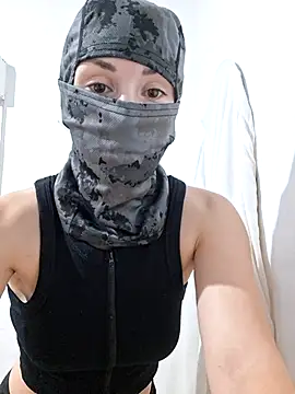 Snapshot of Mariposa-azul chatting on 14, 1, 2026 Mariposa-azul online show from 14, 1, 2026