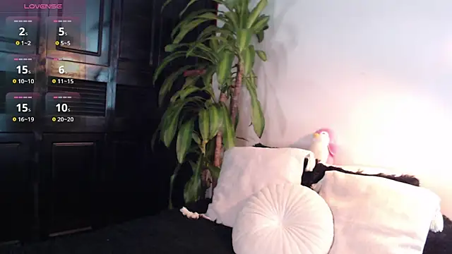 Snapshot of Mia_Volkova_ chatting on 20, 4, 2026 Mia Volkova online show from 20, 4, 2026