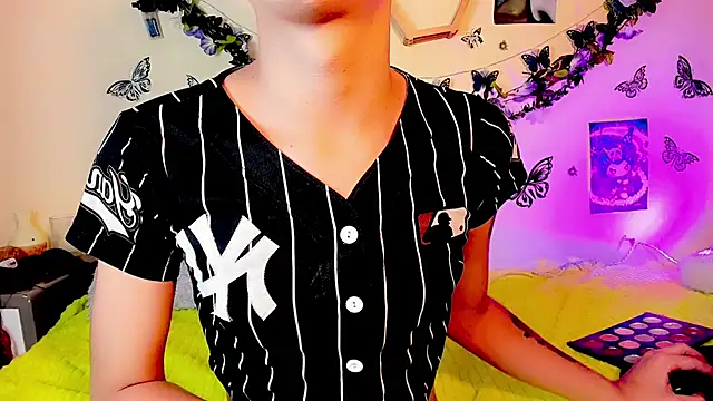 Miss-Saraii online show from 13, 4, 2026