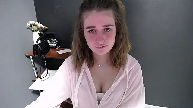 Sunny siren online show from 25, 3, 2026