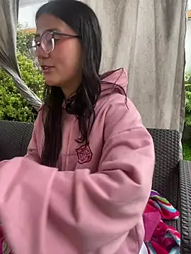 StrawberryPink  online show from 18, 3, 2026