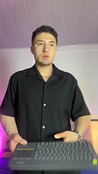 Alexander Connor online show from 7, 4, 2026