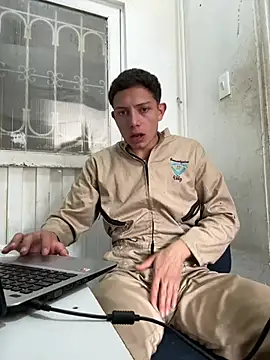 Snapshot of santiObrero chatting on 14, 7, 2026 santiObrero online show from 14, 7, 2026
