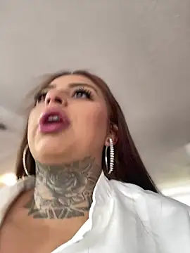 EmilyMoore Pink online show from 3, 2, 2026