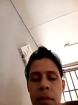 mitzukywinteer online show from 3, 2, 2026