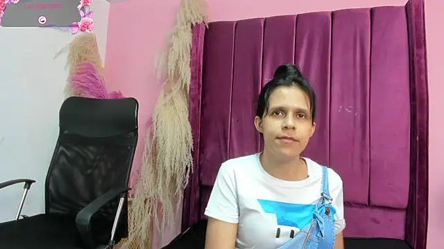 mitzukywinteer online show from 8, 4, 2026