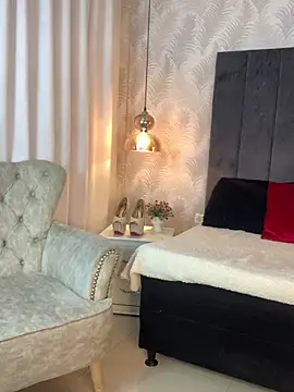 Auri   online show from 5, 2, 2026