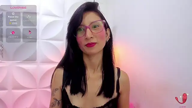 zaira skinny online show from 12, 4, 2026