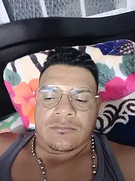 Snapshot of Morenoblasquez chatting on 20, 6, 2026 Morenoblasquez online show from 20, 6, 2026