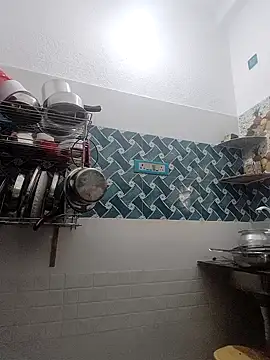 Hot-Tinaa online show from 11, 4, 2026