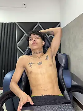 Dogan Renzo0 online show from 9, 2, 2026