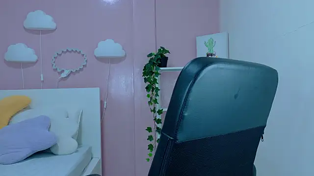 AmmyRouse   online show from 13, 2, 2026