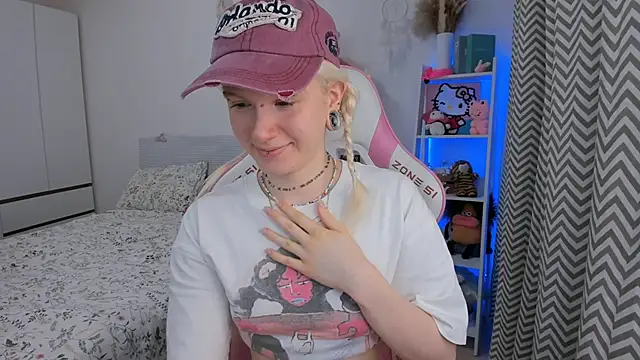 Mia WaterFall online show from 11, 2, 2026