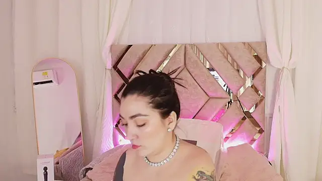 KathiaJenner online show from 14, 4, 2026