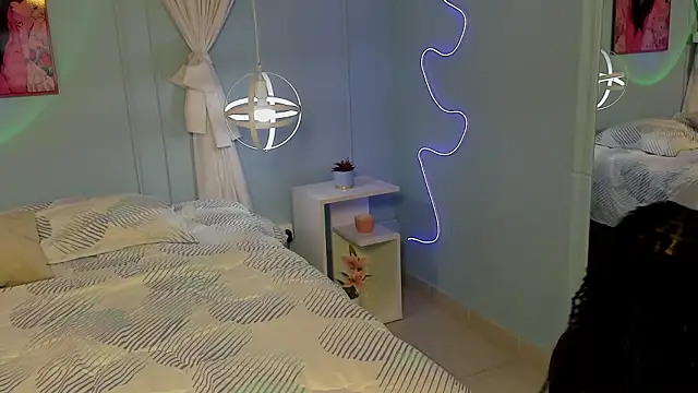 Snapshot of naomi_campell chatting on 2, 2, 2026 naomi campell online show from 2, 2, 2026