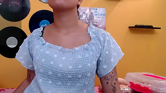 Snapshot of juliette18rose chatting on 11, 6, 2026 juliette18rose online show from 11, 6, 2026