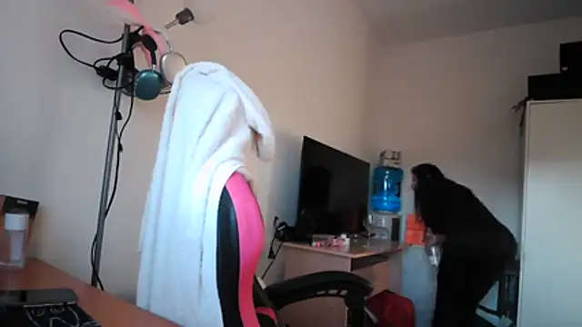 Yulian Milf online show from 26, 2, 2026