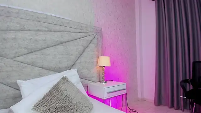 Snapshot of RousSweet- chatting on 2, 3, 2026 RousSweet- online show from 2, 3, 2026