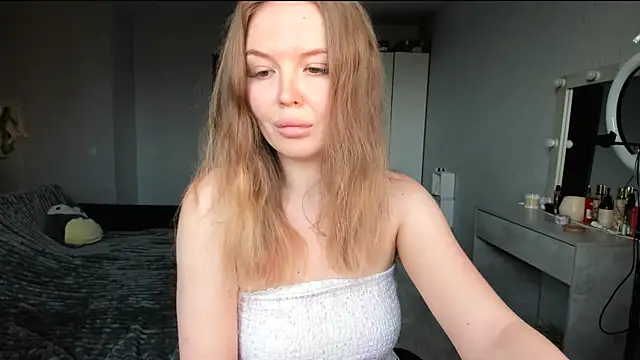 Snapshot of SelenaGenttle chatting on 17, 1, 2026 SelenaGenttle online show from 17, 1, 2026