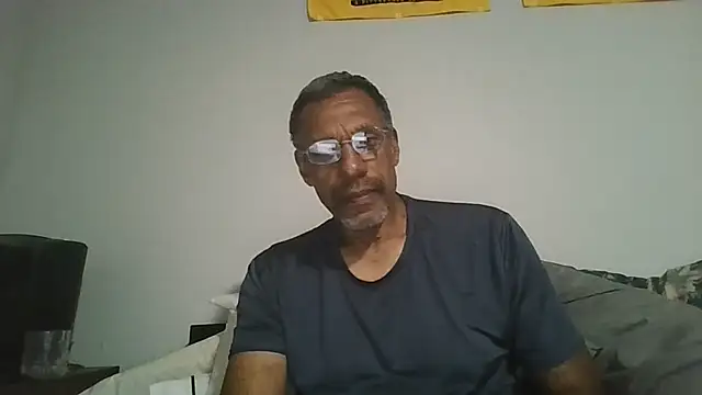 swimmer2496 online show from 8, 7, 2026