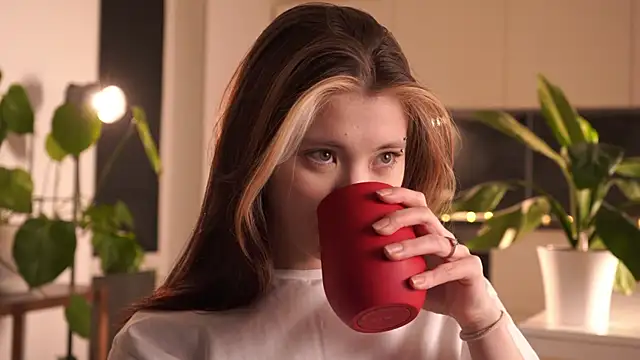 Snapshot of EleniRoeber chatting on 24, 2, 2026 EleniRoeber online show from 24, 2, 2026