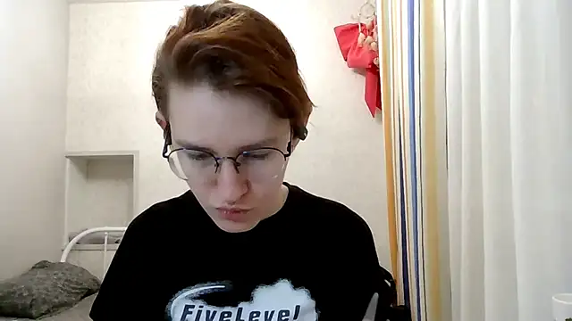 Snapshot of PetralPrime chatting on 5, 2, 2026 PetralPrime online show from 5, 2, 2026